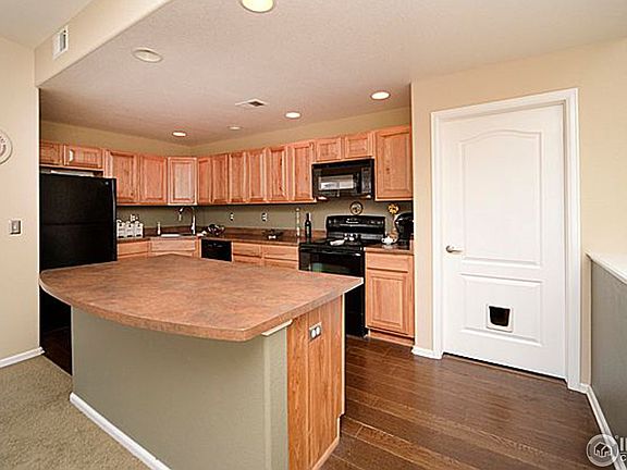 4th image of 2215 Calais Dr #7C