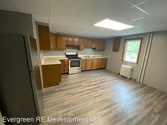 3rd image of 8515 Broadway St