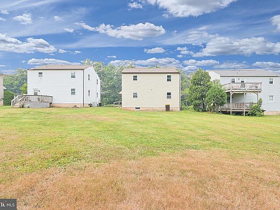 5th image of 107 Hunter Way