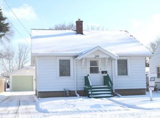 203 Oak Grove Ave, Green Bay, WI 54302
