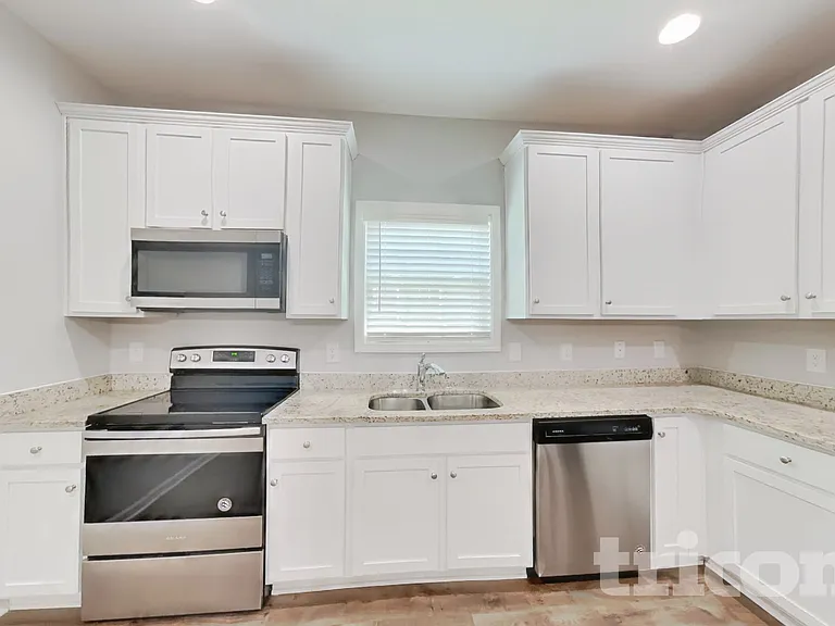 741 W Coker Way — Photo 5