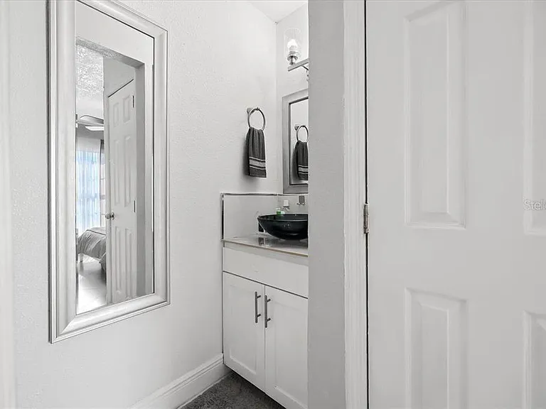 4024 Anthony Ln — Photo 13