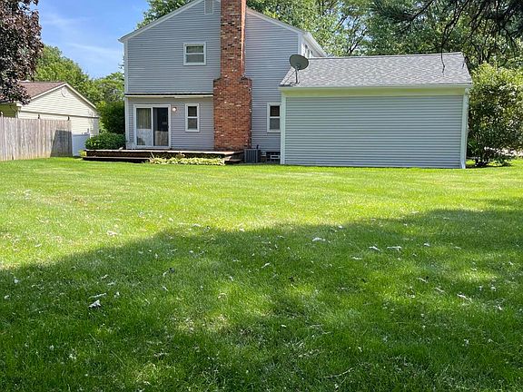 4th image of 2447 Avery Dr