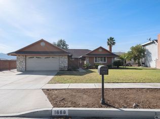 1668 Greenbriar Ave, Corona, CA 92878