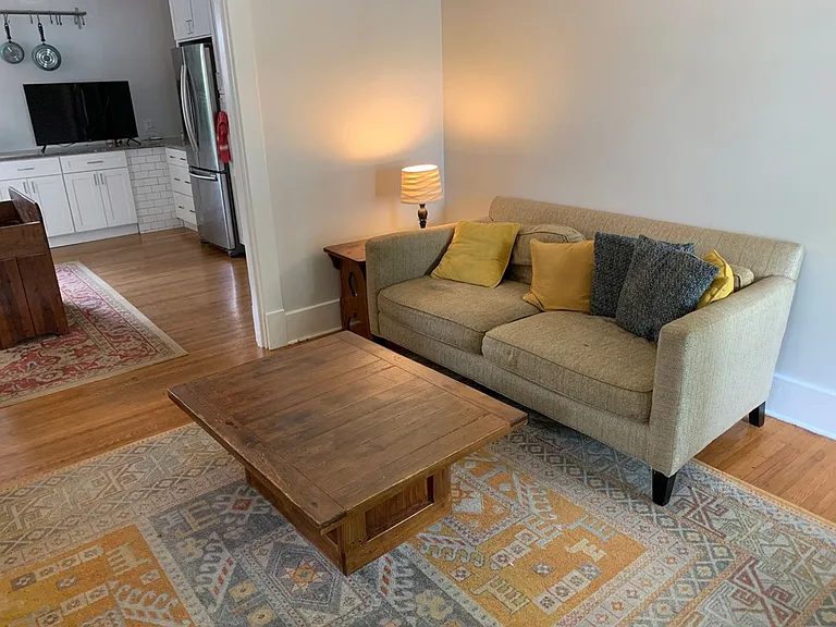 124 Cannons Ln — Photo 4