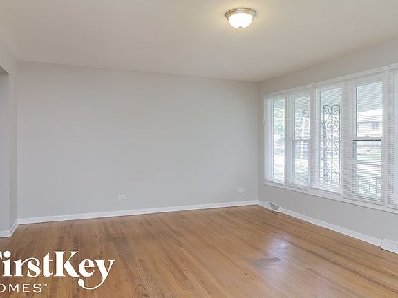 4th image of 17152 Cornell Ave