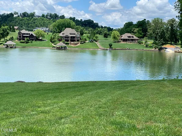 355 Carroll Creek Rd, Johnson City, TN 37601