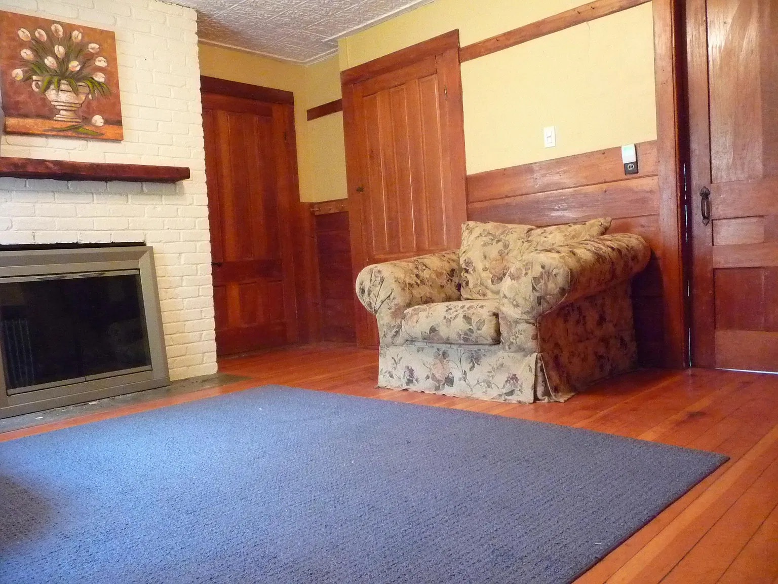 6 bed, 2.5 bath, 2600 sqft, $5,400 — Photo 4
