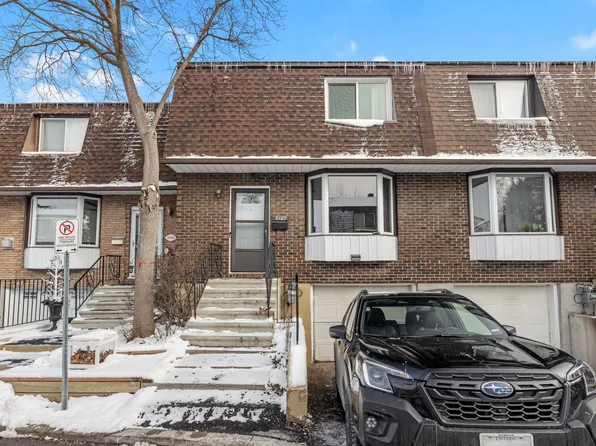 3107 Armada Ave #1, Ottawa, ON K1T 1T6