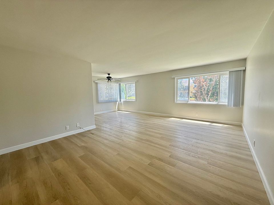 1st image of 919 E Carson St #1