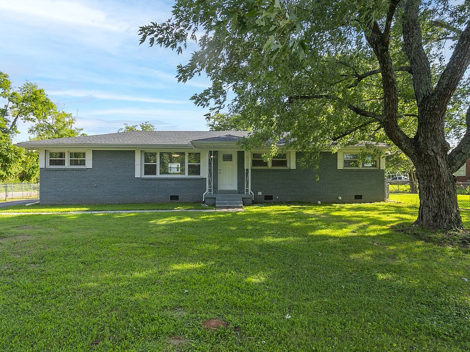 1st image of 302 Eastland Dr