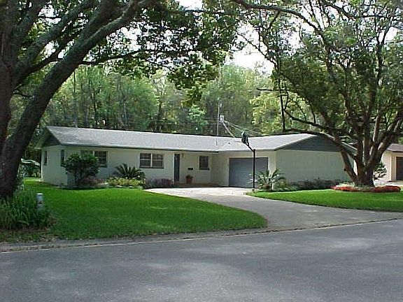 2nd image of 1009 Grove Manor Dr