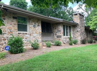 3305 Woodland Dr, Roanoke, VA 24015
