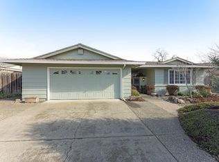 5 Autumn Leaf Pl, Santa Rosa, CA 95409