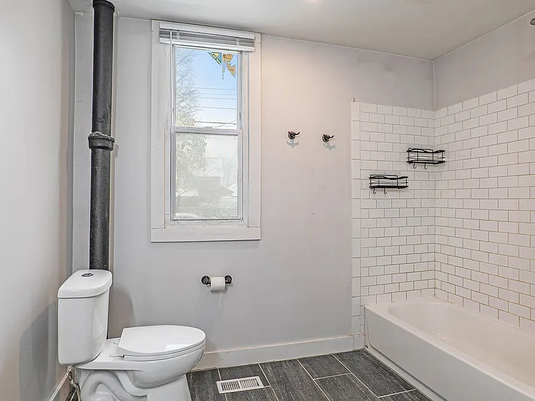 1036 Jackson St NW #1 — Photo 9