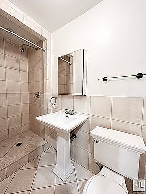 3rd image of 226 Atlantic Ave APT 3R