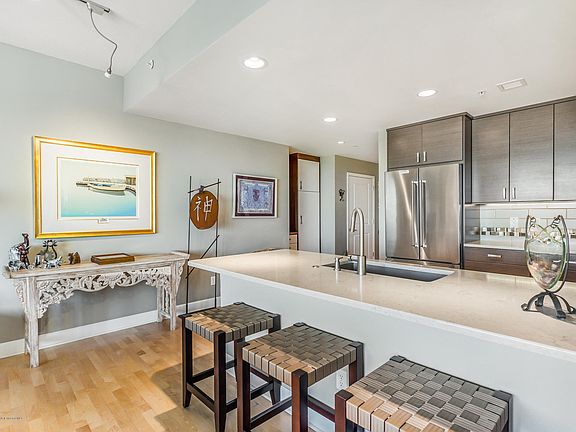 2nd image of 1650 N Fillmore St APT 1205