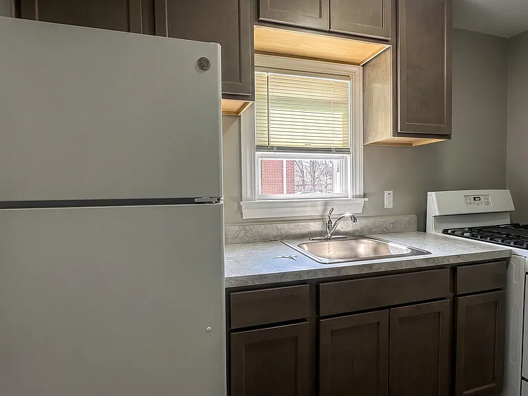 3140 Niagara St — Photo 3