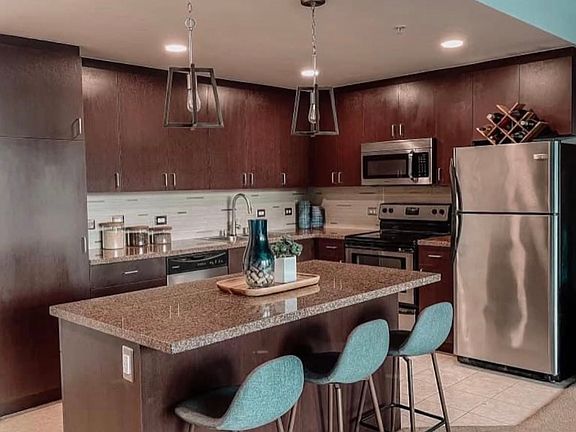 3rd image of 1080 Park Blvd Unit 1017