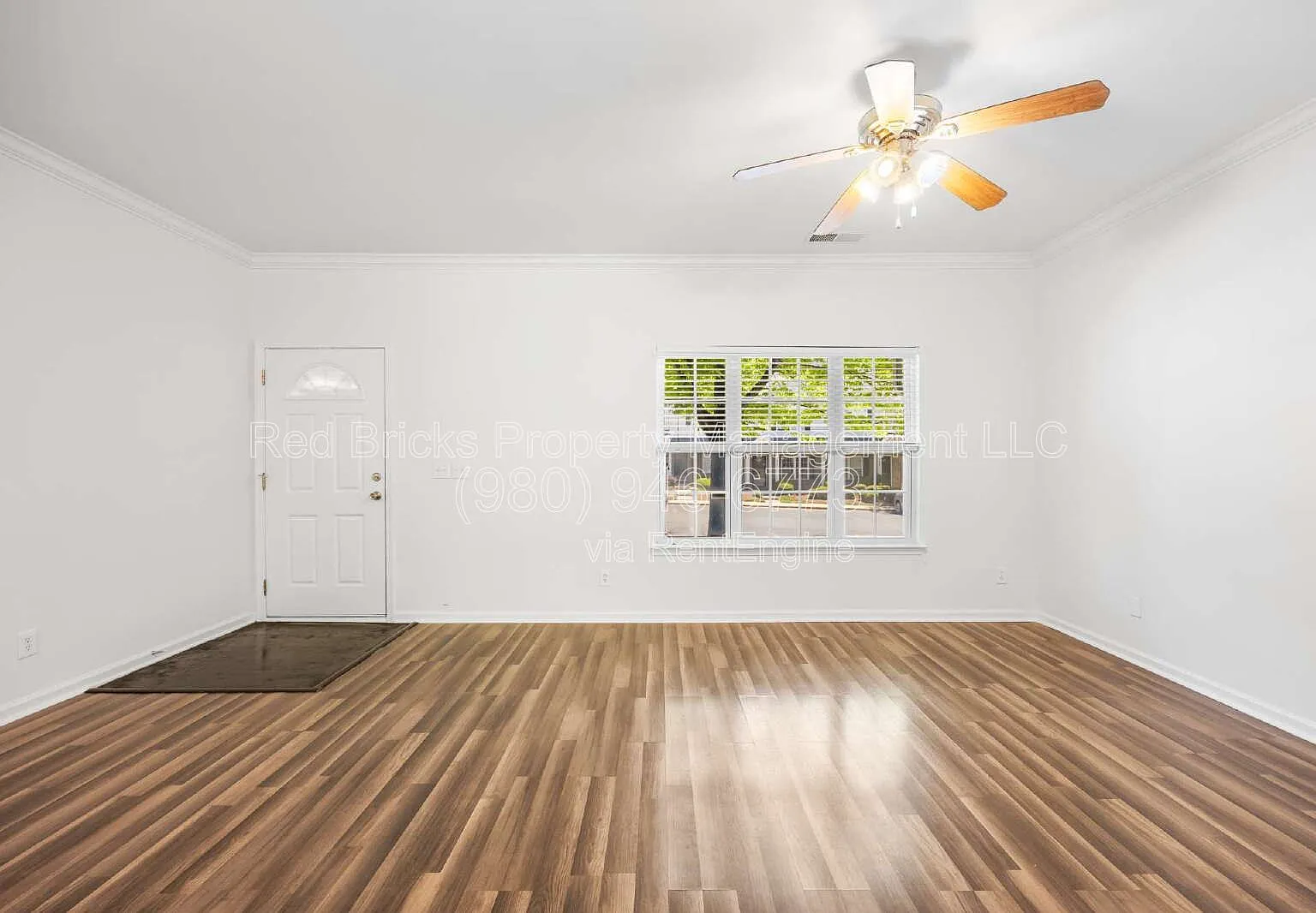 3 bed, 2.5 bath, 1387 sqft, $1,795 — Photo 3