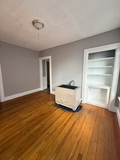 3 bed, $1,800 — Photo 4