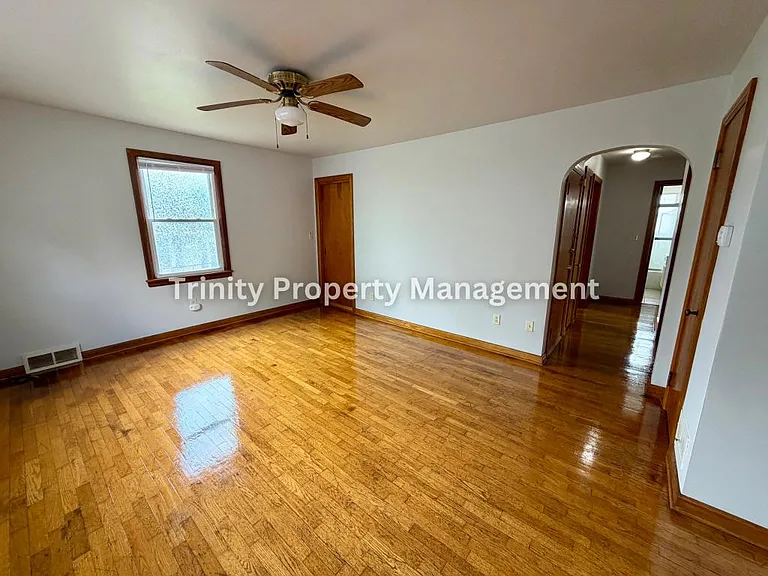 188 Magnolia Ave #B — Photo 3