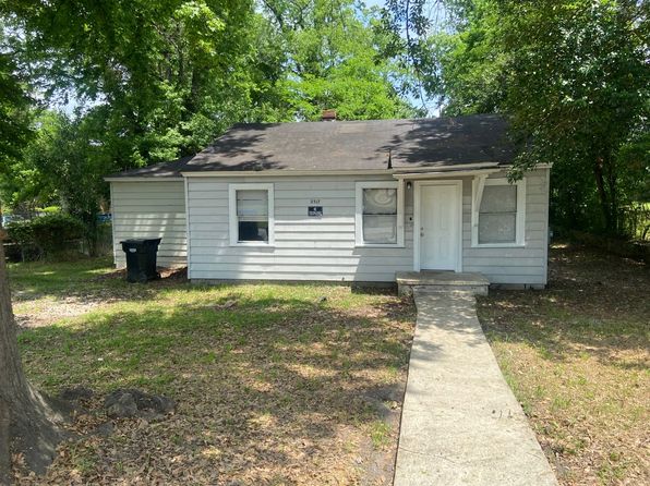 2317 N Andrews Cir