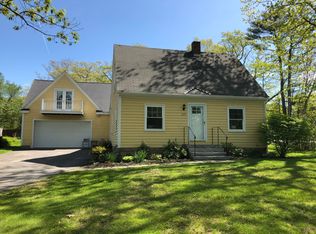 253 Falmouth Rd, Falmouth, ME 04105