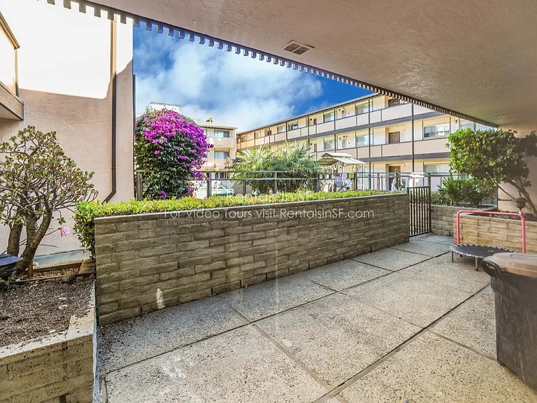 Kona Kai Apartments — Photo 18