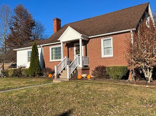 160 White Oak Lake Rd, Peterstown, WV 24963