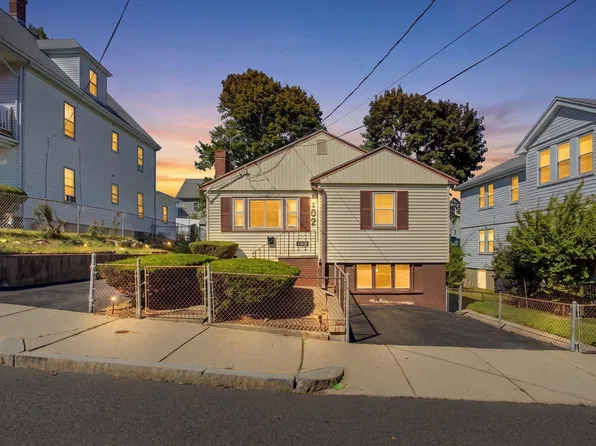 102 Westminster St, Hyde Park, MA 02136