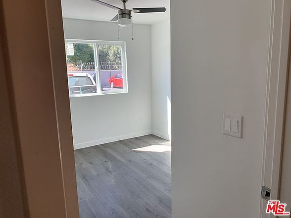5th image of 8923 Orion Ave #9