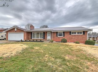 205 Norwood Dr, Gray, TN 37615