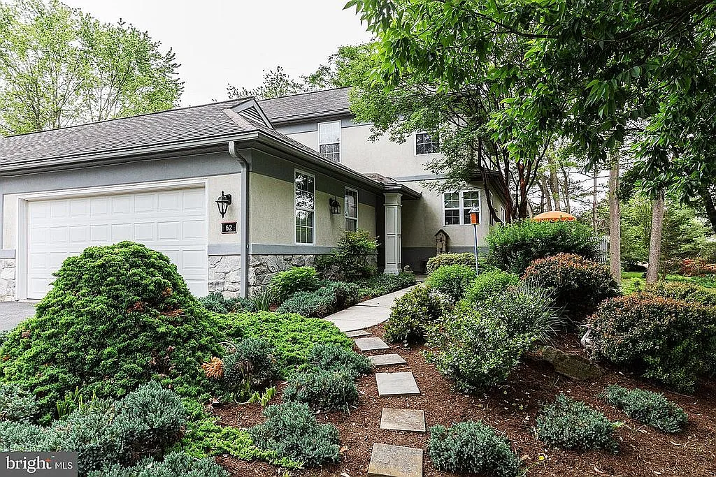 62 Briargate Pl photo 1