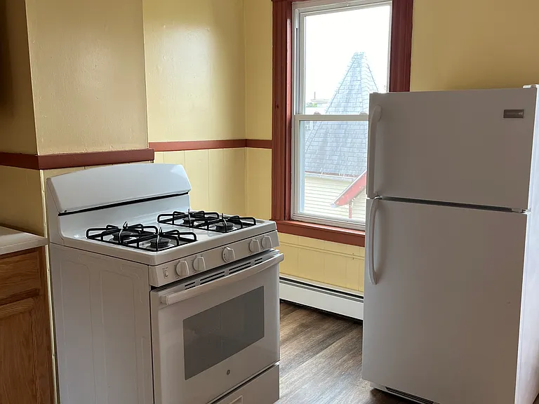 17-19 Chadwick Ave #3 — Photo 14