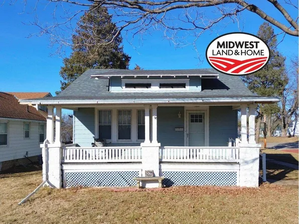 910 Hillcrest Ct, Marysville, KS 66508