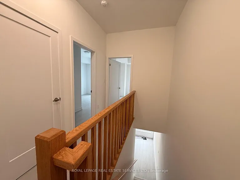 P6 Palace St #25-320 — Photo 12