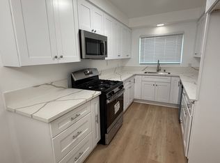 5947 Carlton Way, Los Angeles, CA 90028