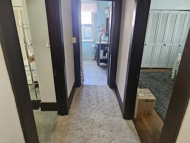 1237 Benton Ave — Photo 7