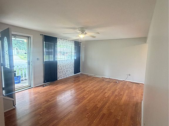 5th image of 5807 Rosebury Dr