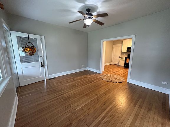 3rd image of 11531 Westfield Ave