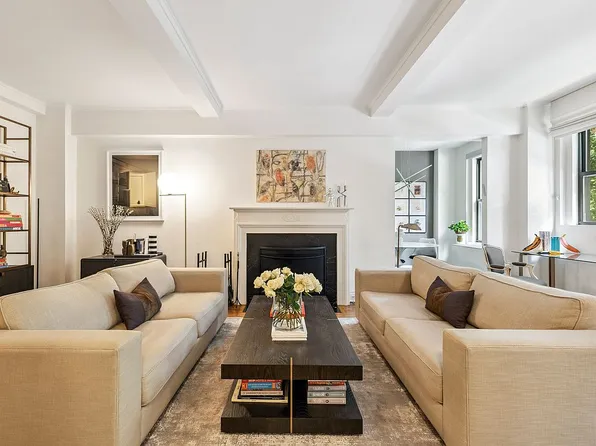 242 E 19th St APT 2C, New York, NY 10003