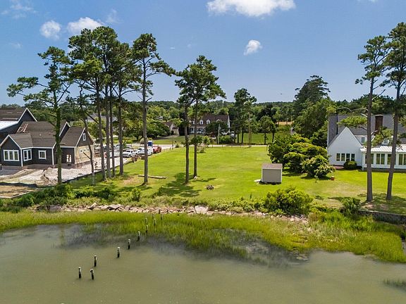 2nd image of 1512 Scotts Landing
