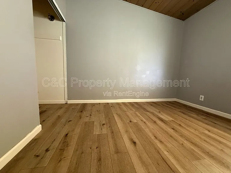 54 Shasta Way — Photo 8
