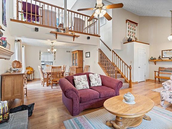 5th image of 10874 Geist Woods Ln
