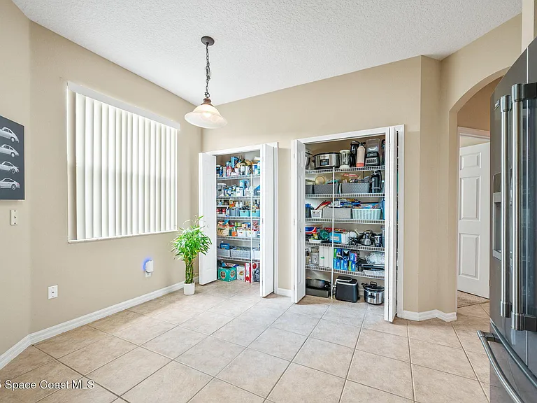 1749 Tullagee Ave — Photo 15