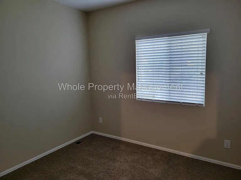 17685 E Temple Dr — Photo 15