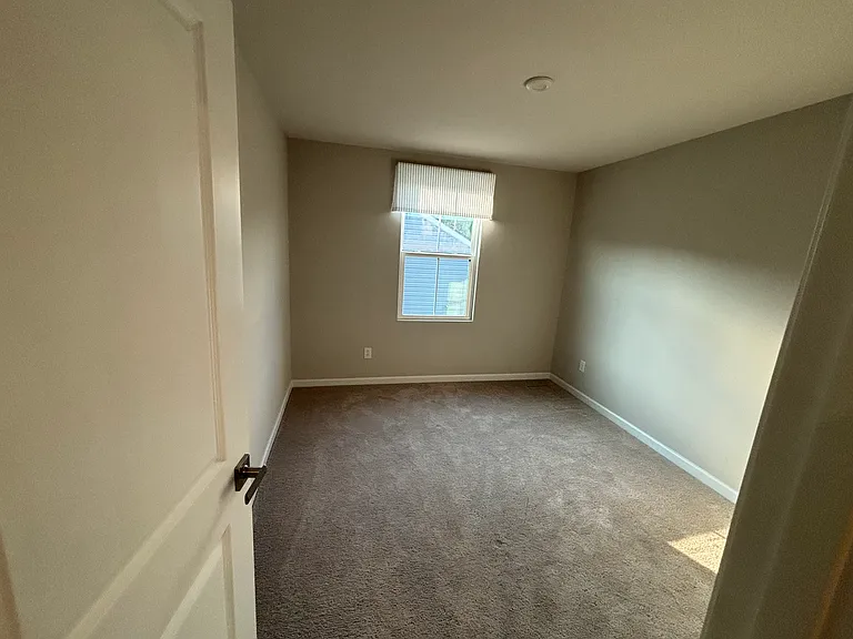 1703 Quail Run Way — Photo 23