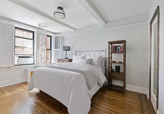 4th image of 107 W 86th St #4B