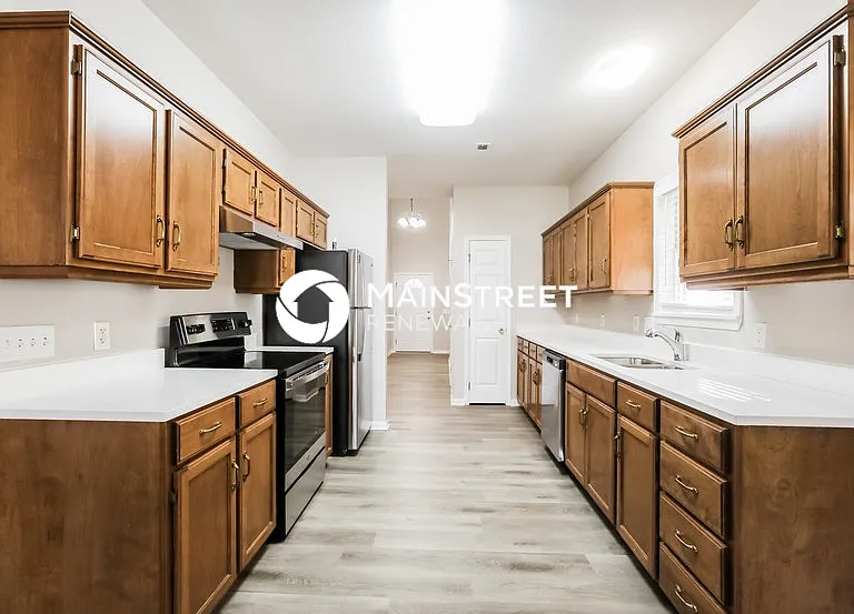 2430 Wilson Ave — Photo 7